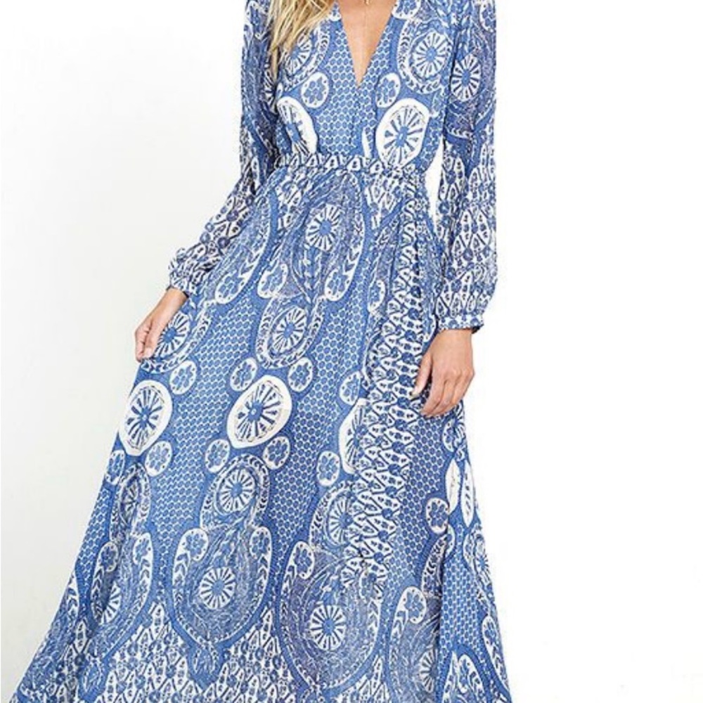 Lulus maxi dress size:S